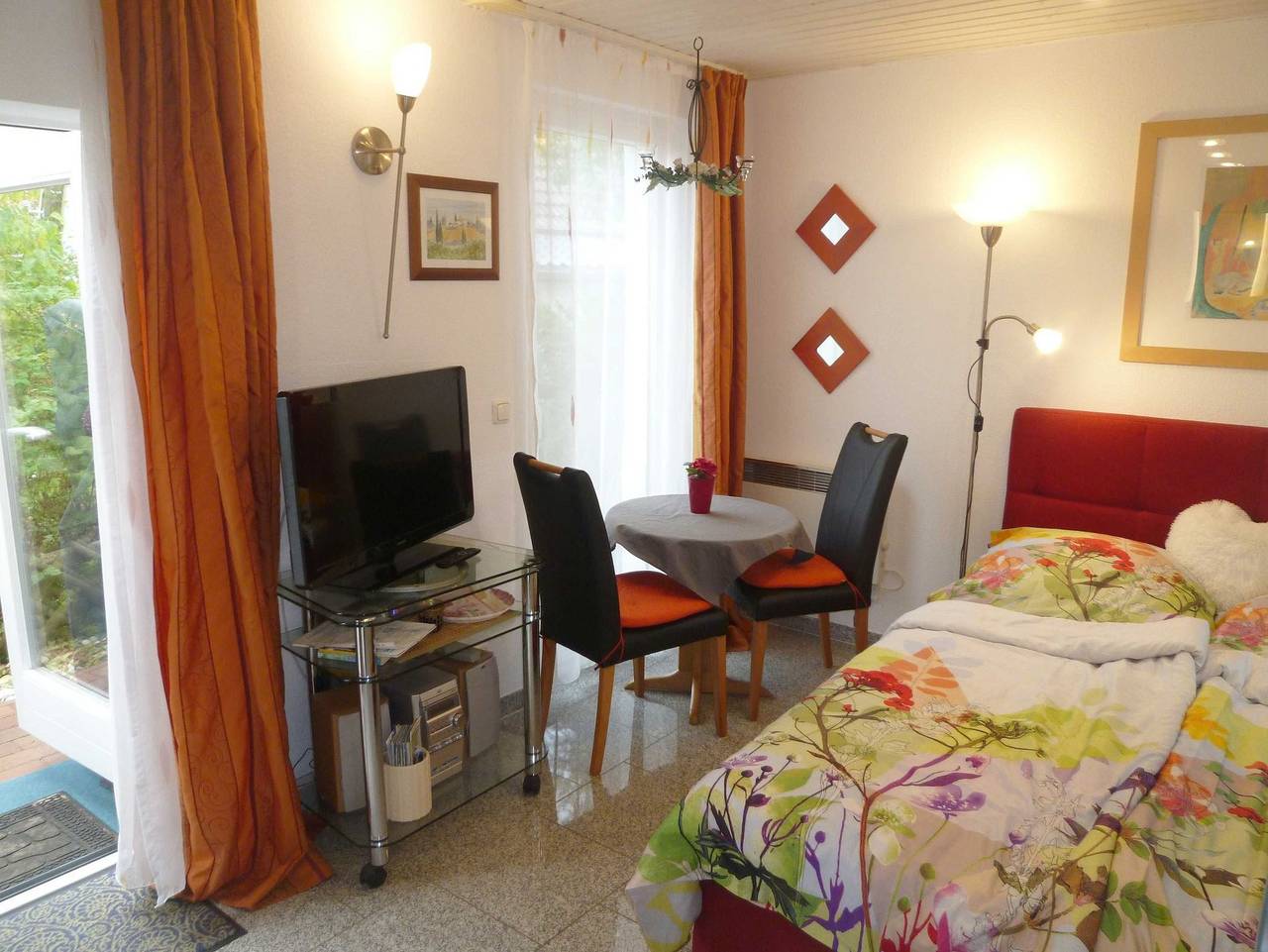 Ganze Ferienwohnung, Haus Toscana - 350 m zum Strand, Terrasse/Garten - Ferienhaus Toscana in Koserow, Bernsteinbäder