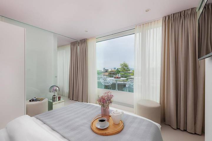 Aparthotel para 2 personas, con terraza y piscina - 1