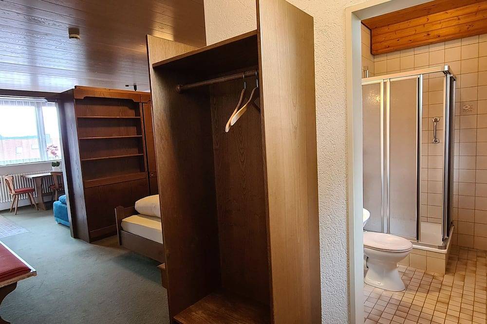 Ganze Wohnung, Appartement Klausenhof mit schönem Balkon - Pension Hauber in Suedlicher Schwarzwald, Herrischried