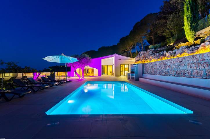 Casa rural para 8 personas, con jardín y terraza en Selva - 4