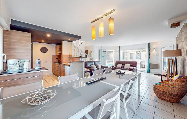 Apartamento frente a la playa con garaje, piscina y jardín - 500m de Poull Gwenn Gereur in Moëlan-sur-Mer, Côte de Cornouaille