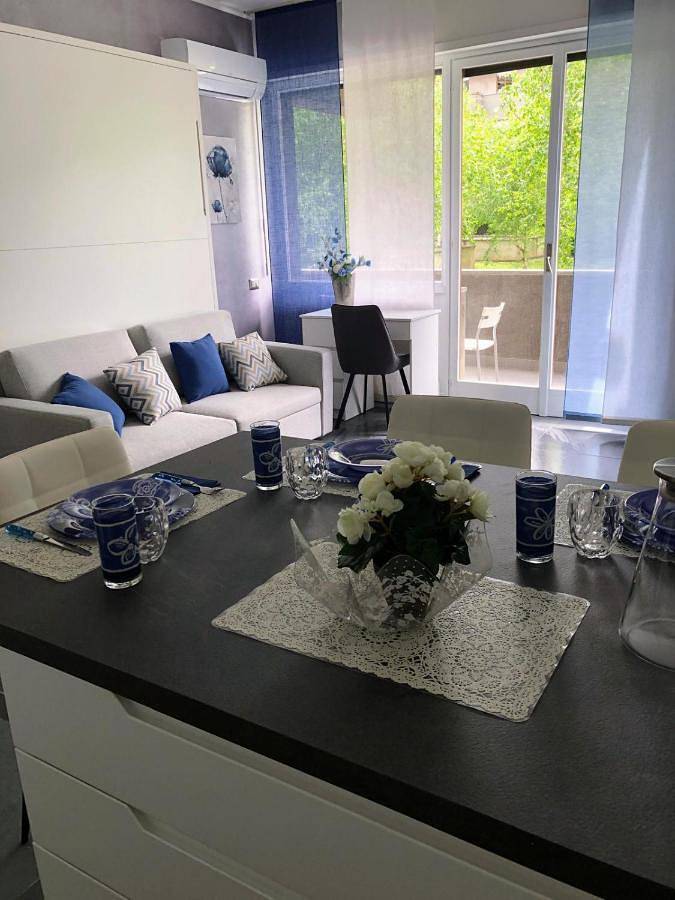 Ferienhaus für 2 Personen, mit Ausblick und Garten in Como
