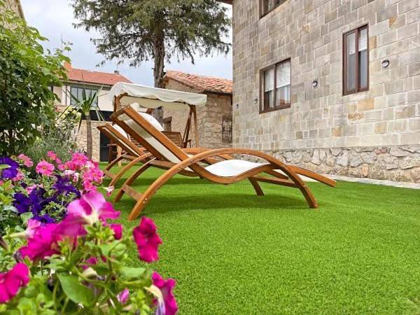 Casa rural para 27 personas, con vistas y jardín, Se admiten mascotas - 1