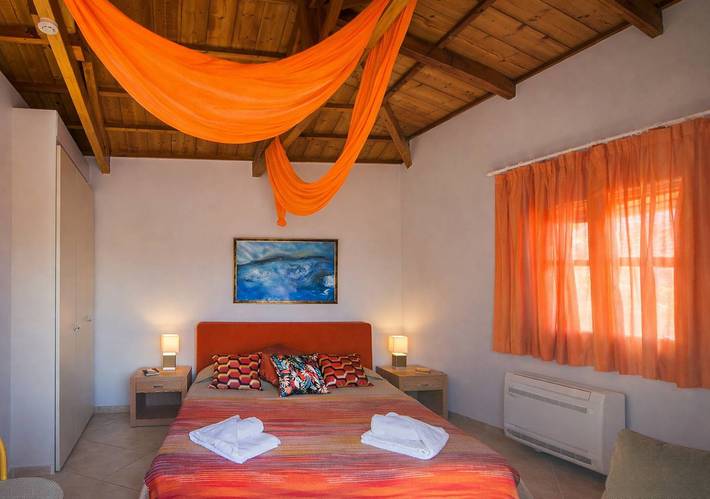 Gîte pour 2 personnes, avec piscine et balcon/terrasse dans Cythère - 4