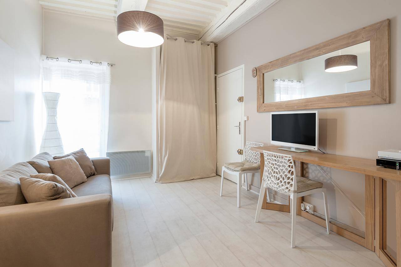Entire studio, Guestready - Charming Studio for 2 near the Metro in Lyon, Rhône
