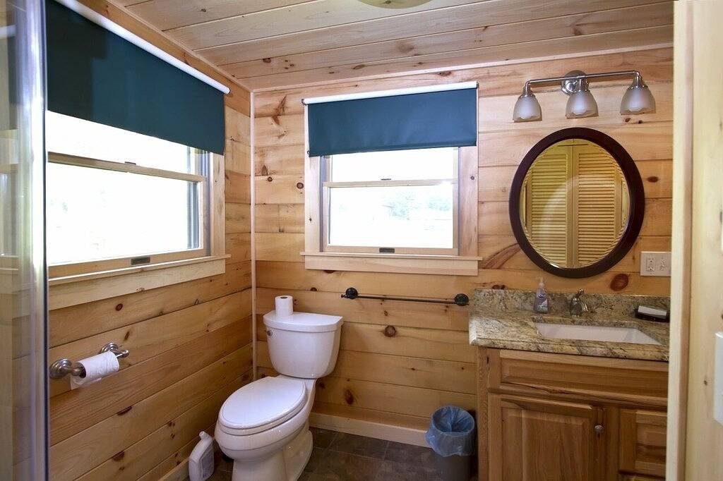 Custom Log Cabin on Wild Ammonoosuc River in Bath (NH), Grafton County