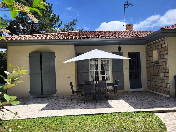 Villa Lou Bousquet. Renovierte Villa Teil für 6 Personen Wifi in Hossegor-See, Hossegor