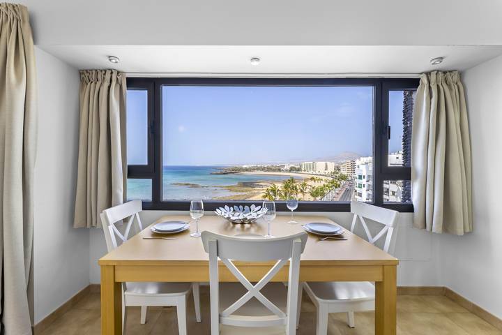 Apartamento para 3 personas, con vistas al mar y balcón en Arrecife