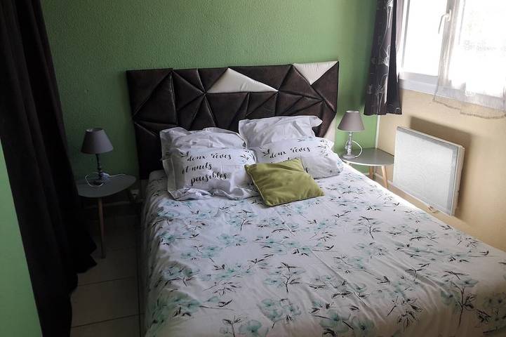 Gîte pour 4 personnes, avec jardin et piscine à Montélimar - 2