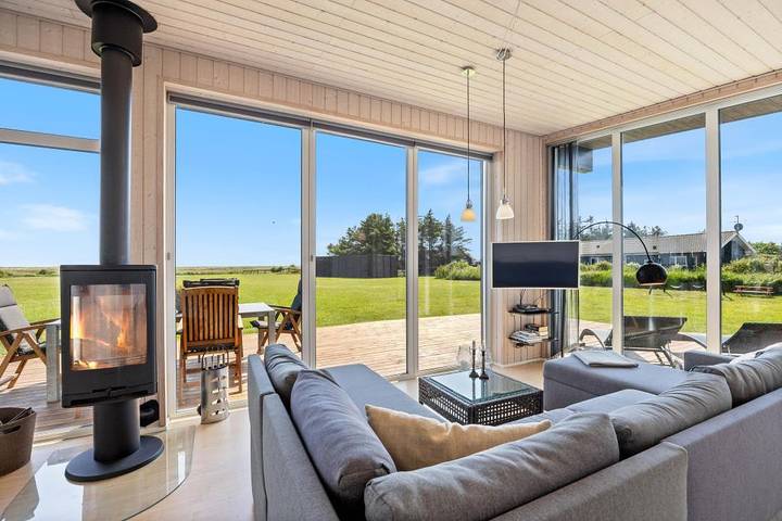 Ferienhaus mit Meerblick für 6 Personen, mit Balkon/Terrasse und Whirlpool sowie Terrasse und Ausblick am Ringkøbing Fjord - 2