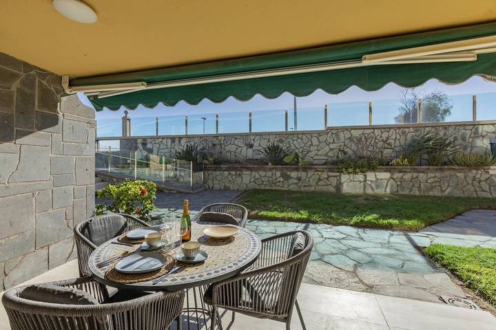 Ferienwohnung für 2 Personen, mit Terrasse und Pool in San Agustin