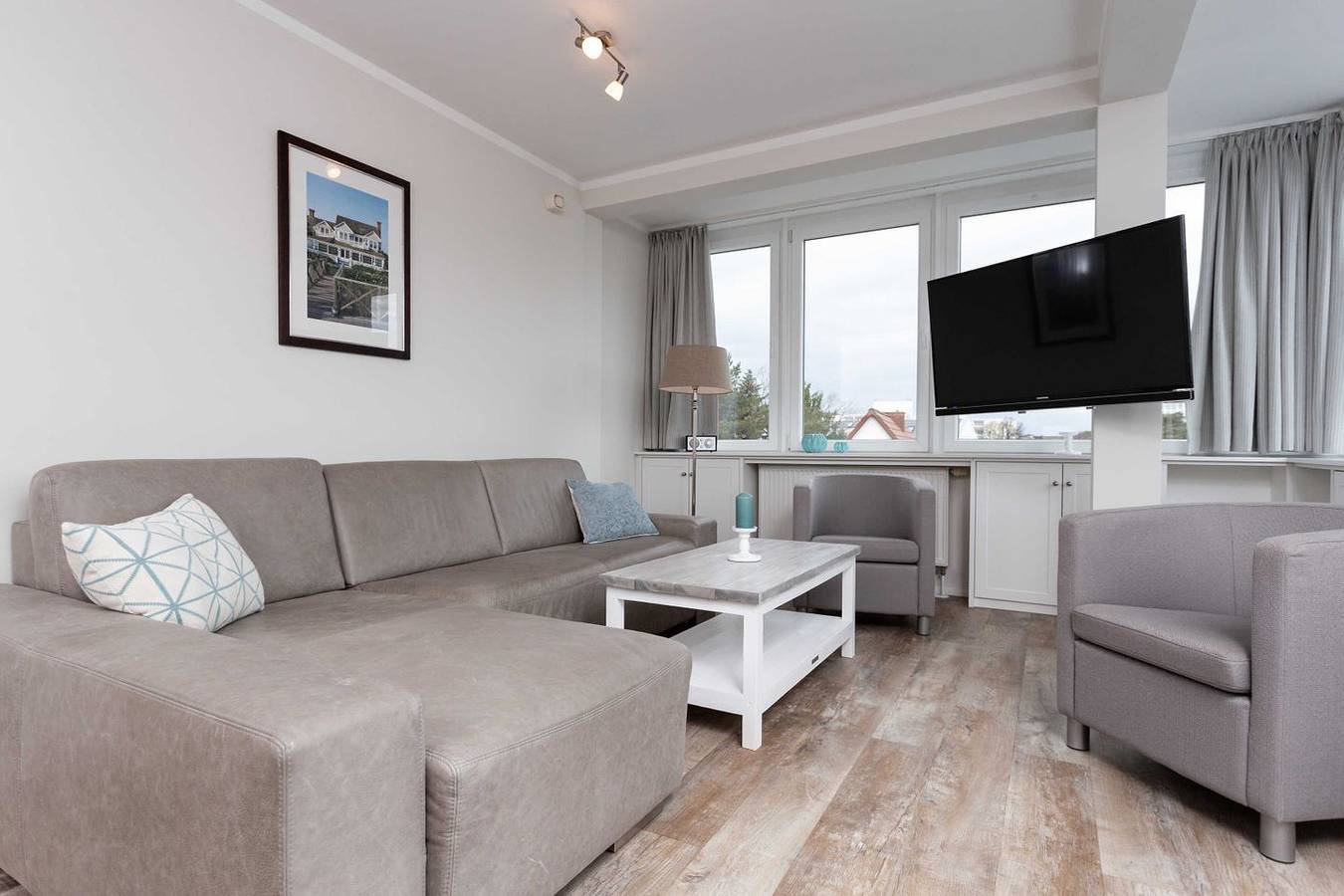 Hel lägenhet, Moderne Ferienwohnung in Strandnähe mit Sauna, Fitnessraum und Fahrstuhl im Haus in Ostseebad Binz, Binz