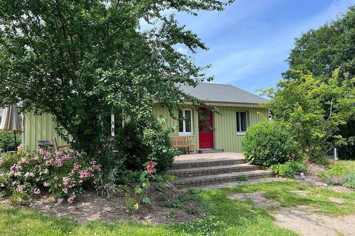 Ferienwohnung für 8 Personen, mit Terrasse und Garten in Blowatz