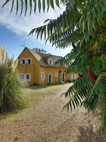 Cottage pour 3 personnes, avec vue et jardin à La Suze-sur-Sarthe