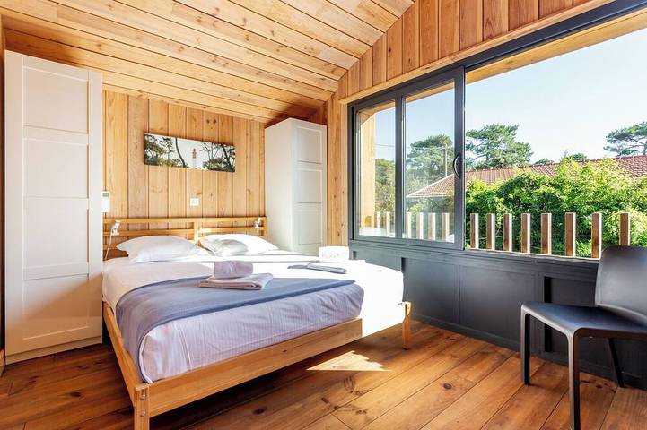 Location de vacances pour 16 personnes, avec terrasse et jardin dans Plage de Bélisaire - 2