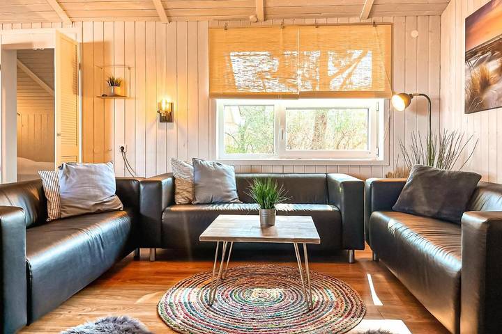 Ferienhaus für 12 Personen, mit Whirlpool und Pool sowie Garten und Sauna in der Lübeck