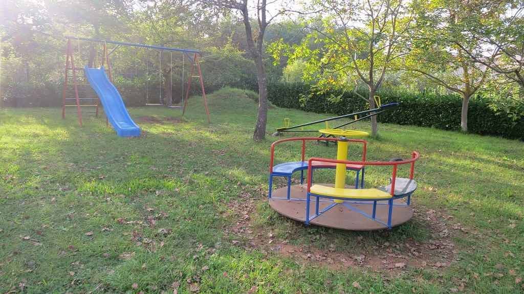 Ganze Ferienwohnung, Ferienwohnung mit Gemeinschaftspool und Klimaanlage in Vantacici, Krk