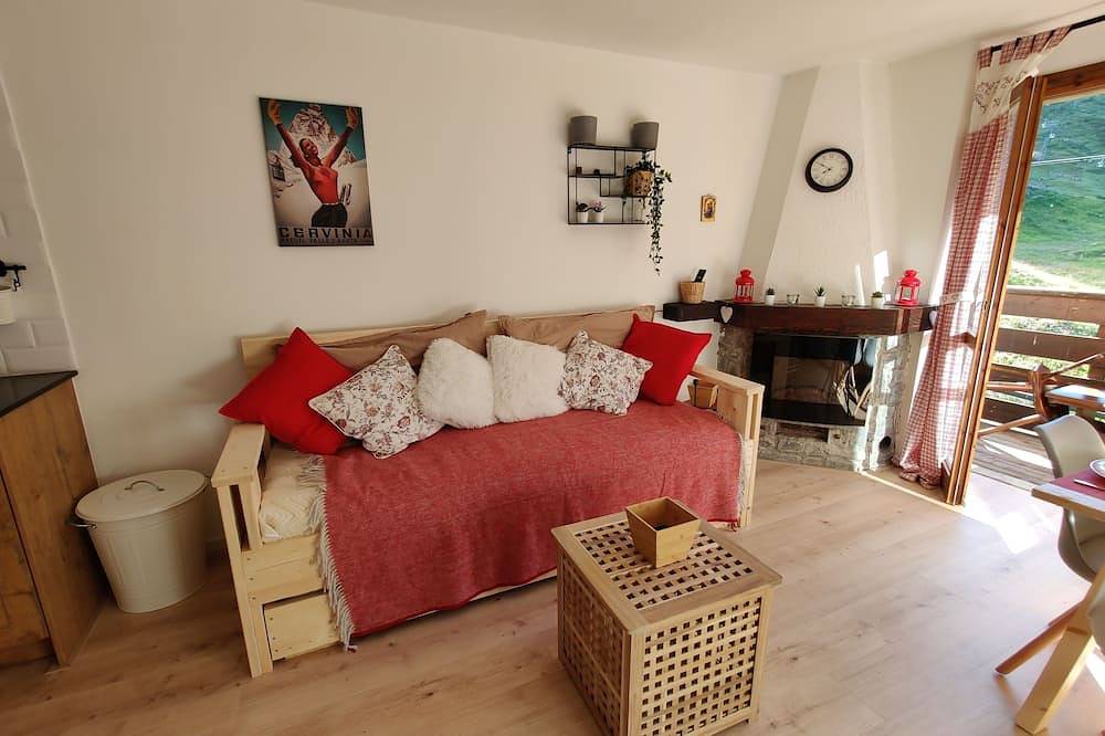 Ganze Wohnung, Ski chalet Cervinia Martino e Bassi ski-in-ski-out 6 persons sunny balcony wifi in Cervinia, Valtournenche