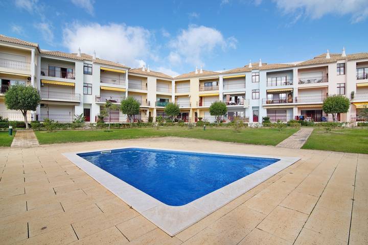 Ferienwohnung für 6 Personen, mit Kinderpool und Garten in Quarteira - 3