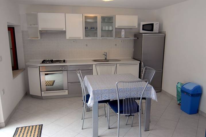 Gîte pour 2 personnes, avec terrasse à Lumbarda - 3