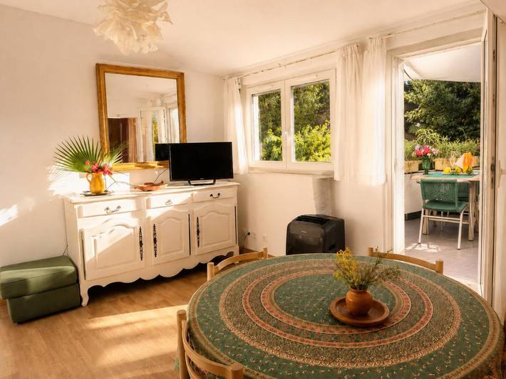 Gîte pour 2 personnes, avec vue et terrasse