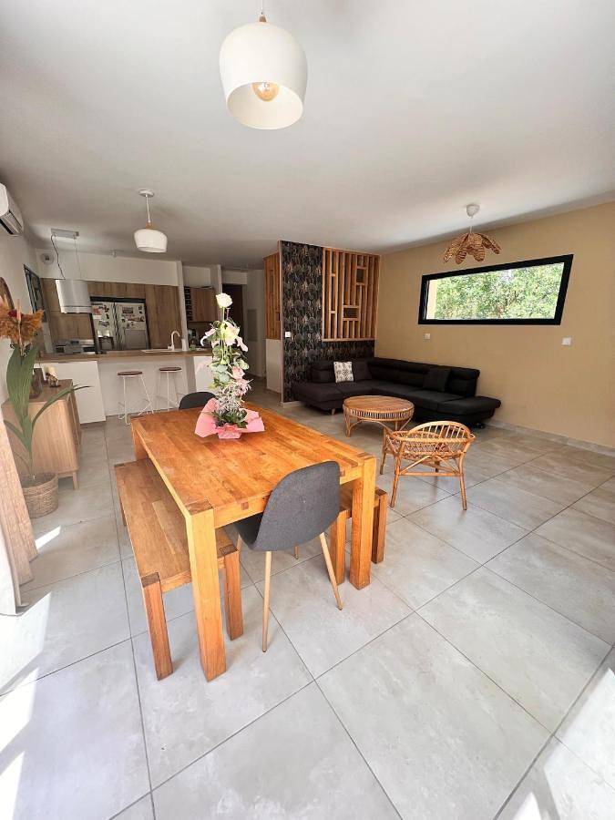 Location de vacances pour 6 personnes, avec jardin ainsi que piscine et terrasse, animaux acceptés à Saint-Drézéry - 3