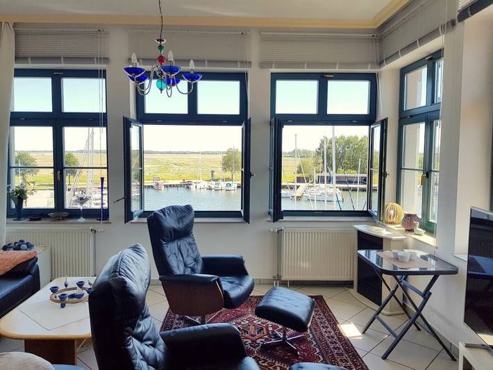 Yachthafenidyll - direkt am Wasser in Usedomer Norden