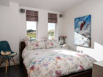 Holiday Rental for 8 People in Barrow-in-Furness, Cumbria, Photo 3
