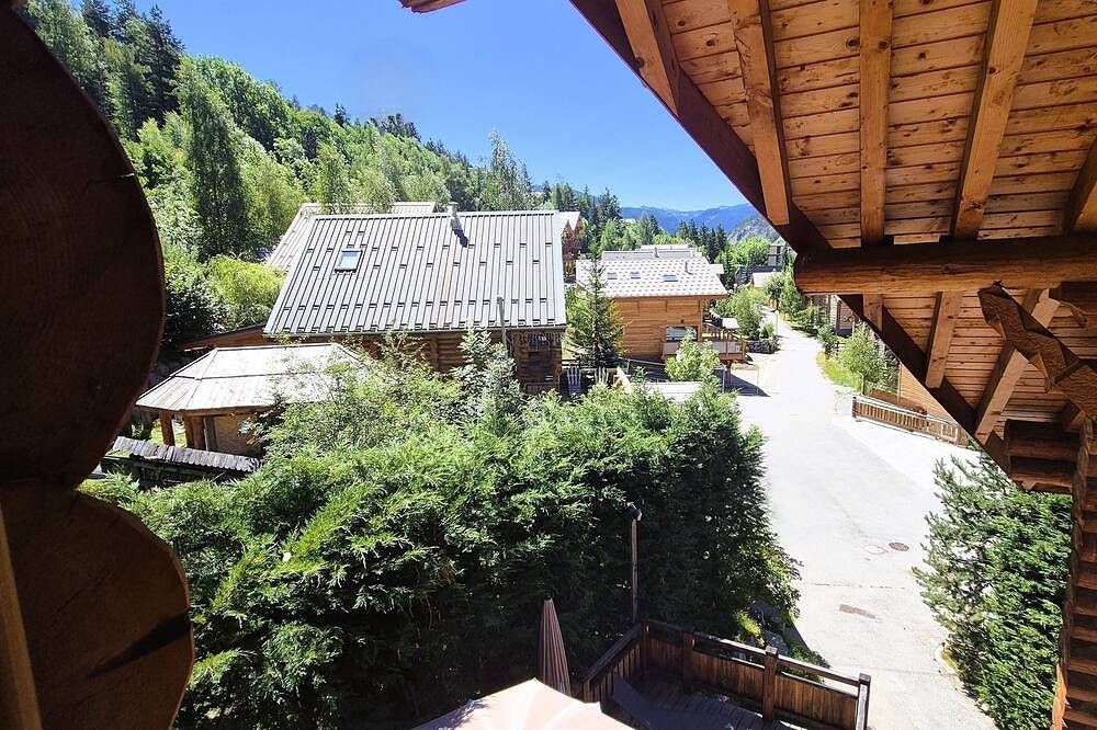 Le chalet en rondins 12 personnes (10 adultes, 3/4 enfants ) in Allos, Région Castellane