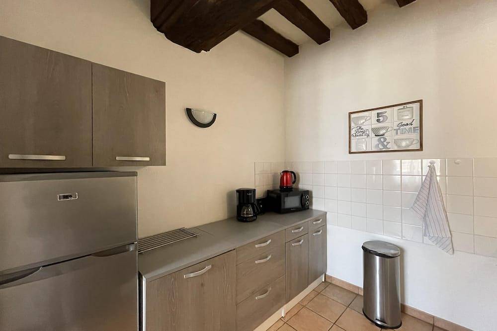 Apartamento entero, Le Coche d'Eau-Apartamento-Moderno-Baño en la habitacion-Vista a la Ciudad in Auxerre, Auxerre region