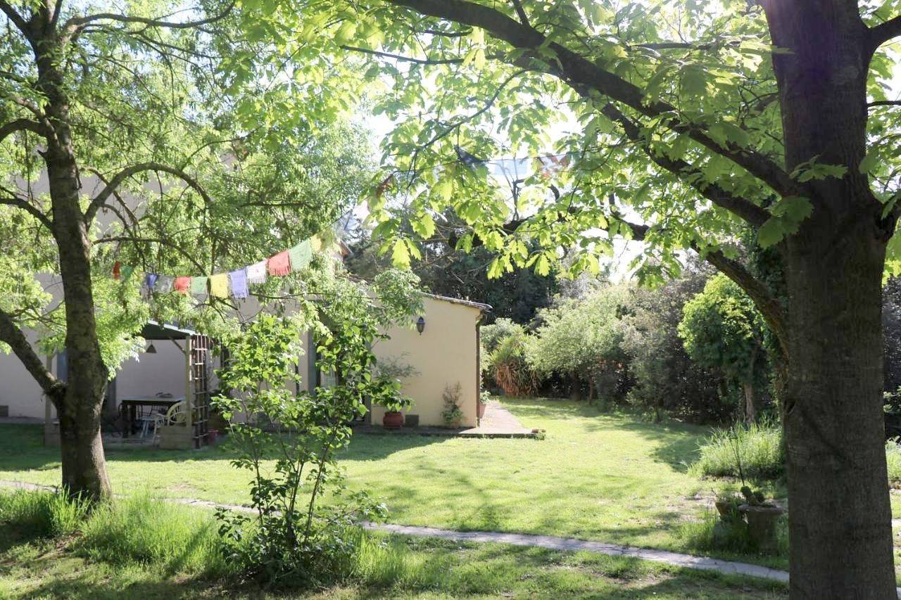 Double or Twin Room with Shared Bathroom in Fauglia, Italienische Riviera