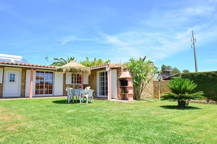 Vakantiehuis voor 5 personen, met zwembad en tuin in Albufeira