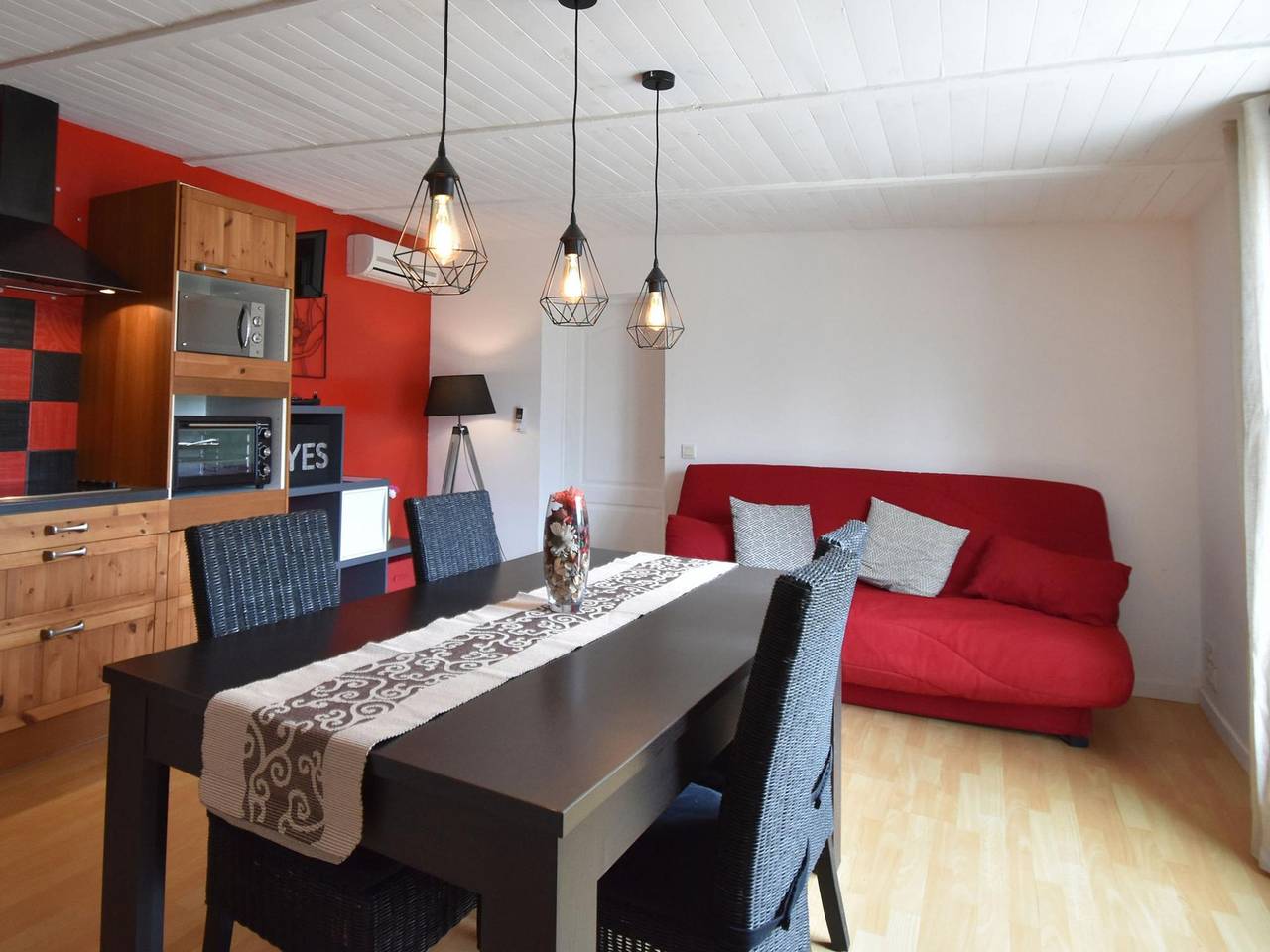 Villa with pool and enclosed garden between the vineyards and hiking trails in Lézignan-Corbières, Region de Narbonne
