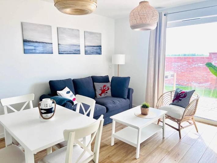 Apartament wakacyjny dla 4 osób, z taras i basen, zwierzęta dozwolone w Żarnowska
