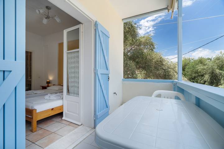 Entire studio, Studio Apartment 'Villa Milia 2 -  2' with Private Terrace, Wi-Fi and Air Conditioning in Agios Nikitas, Greece