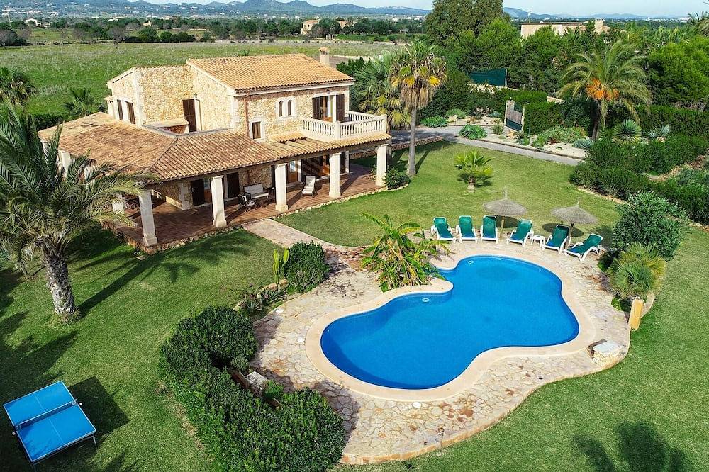 Traumhaftes Haus in Shorta mit privatem Swimmingpool, der sowohl drinnen als. in Cala Mitjana, Felanitx