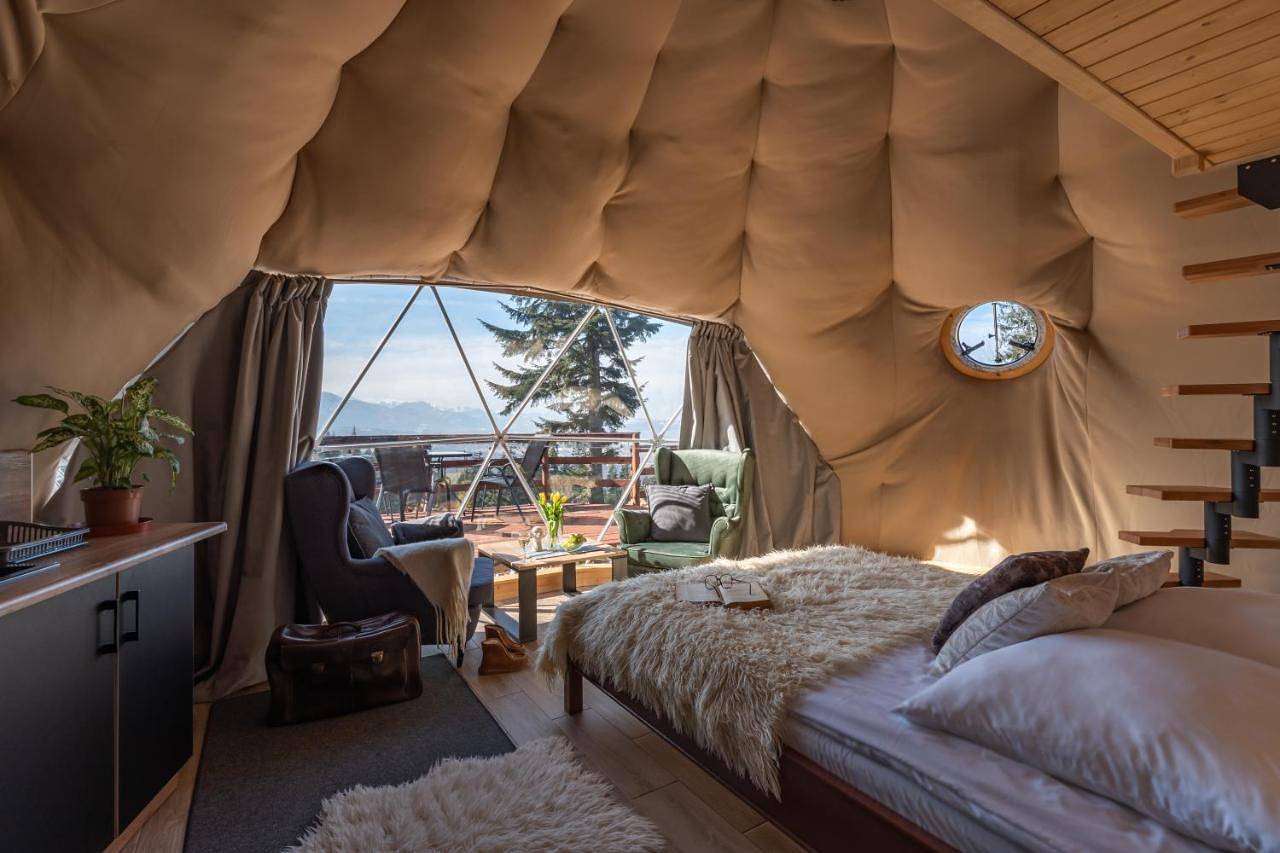 Tent in Małe Ciche, Karpaty (Polska)