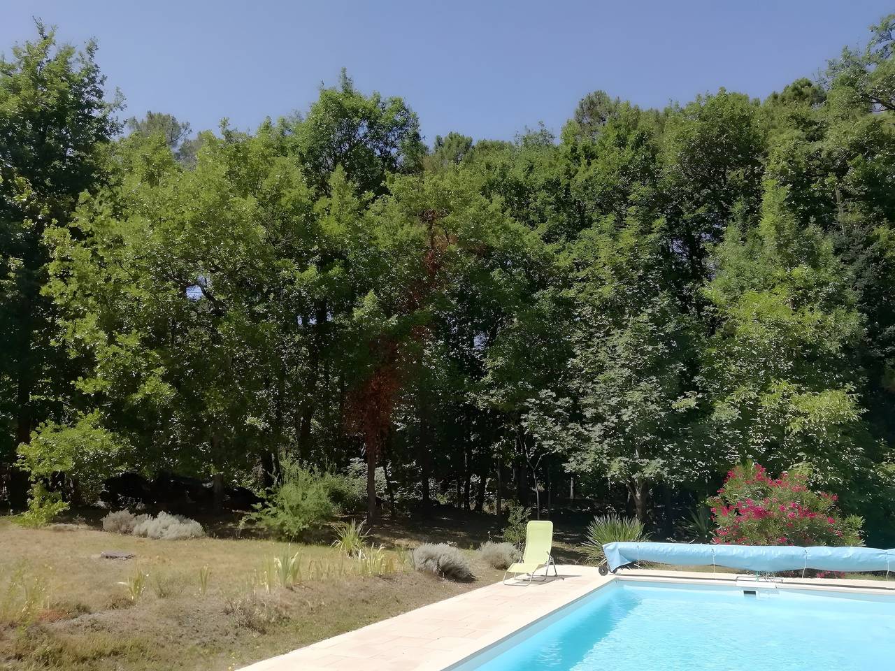 Studio entier, Gite la villa des pins en drôme provençale in Le Poët-Laval, Région de nyons