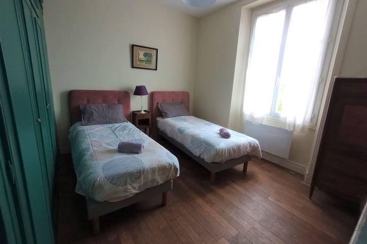 Location de vacances pour 10 personnes, avec balcon et jardin dans Baraize - 4