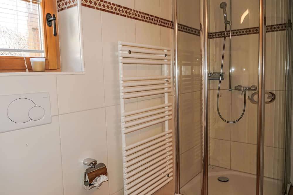 Appartement entier, Agréable appartement pour 4 personnes avec Wifi, Tv et balcon in Schwendi b. Grindelwald, Grindelwald