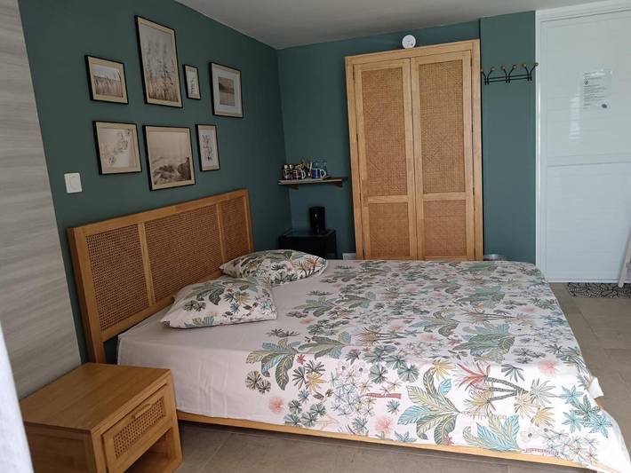 Cottage pour 2 personnes, avec jardin et piscine ainsi que vue et terrasse à La Possession