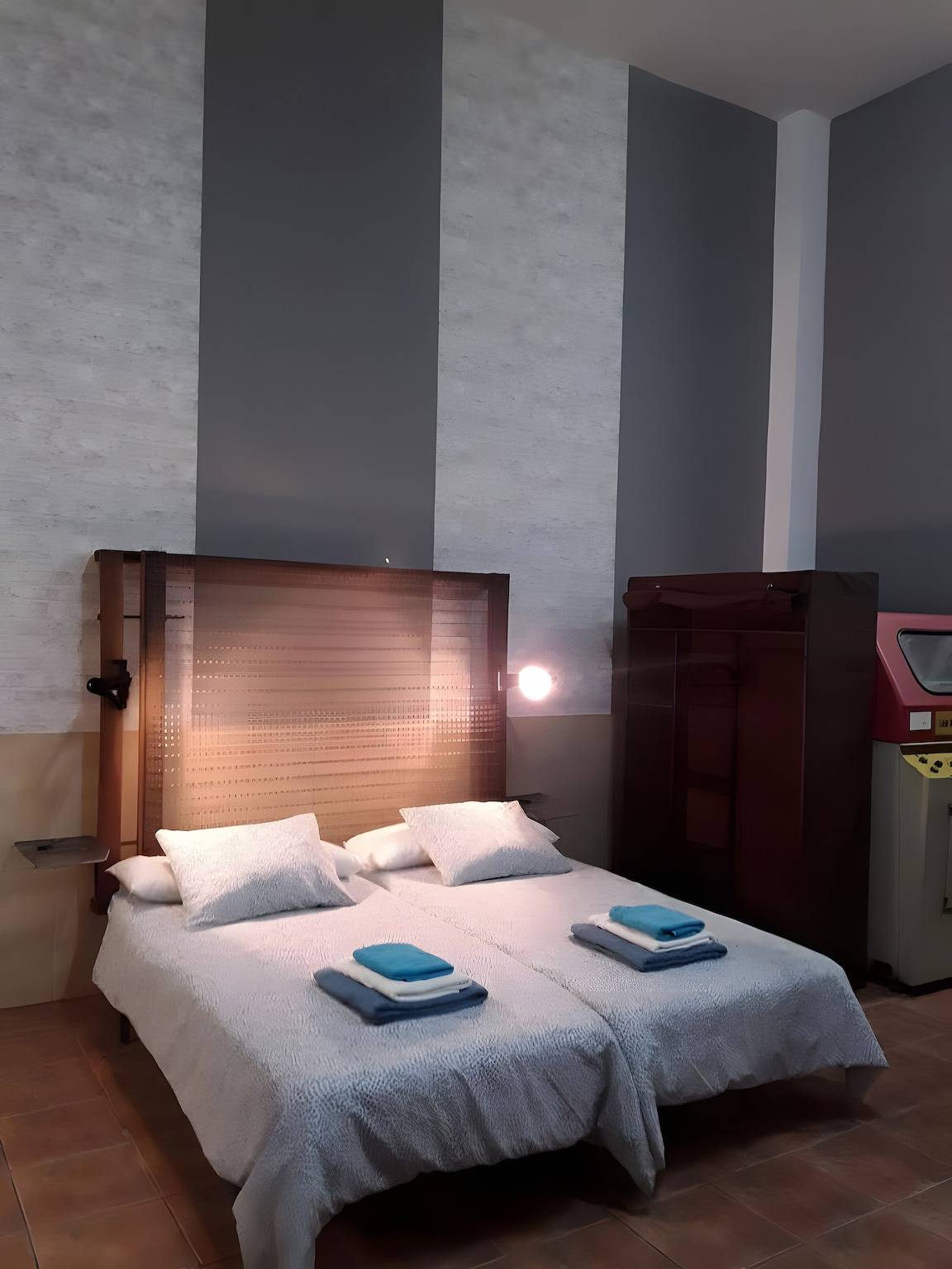 Apartamento entero, Apartamento vacacional 'Industrial Loft' con Wi-Fi in Guargacho, Arona 