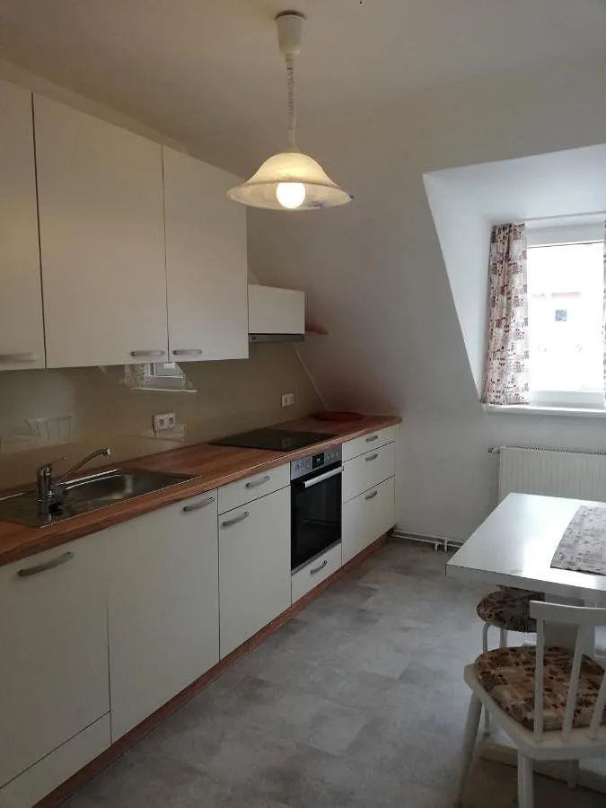 Ferienwohnung für 4 Personen, mit Balkon und Ausblick - 1