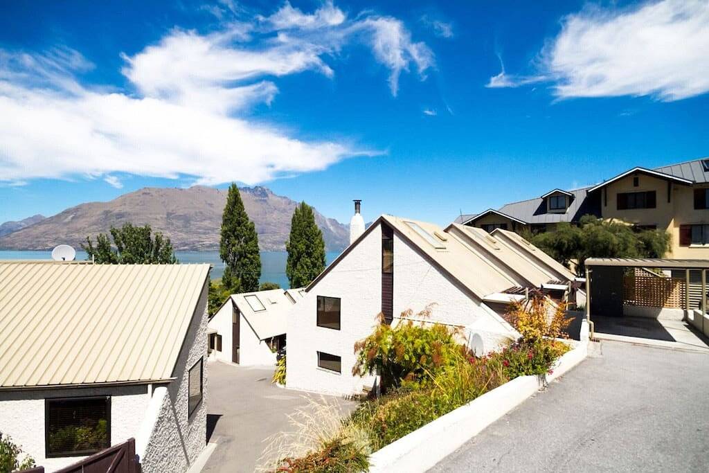Ganze Wohnung, Herrlicher Berg- und Seeblick | Sonnige Balkone in Queenstown, Otago