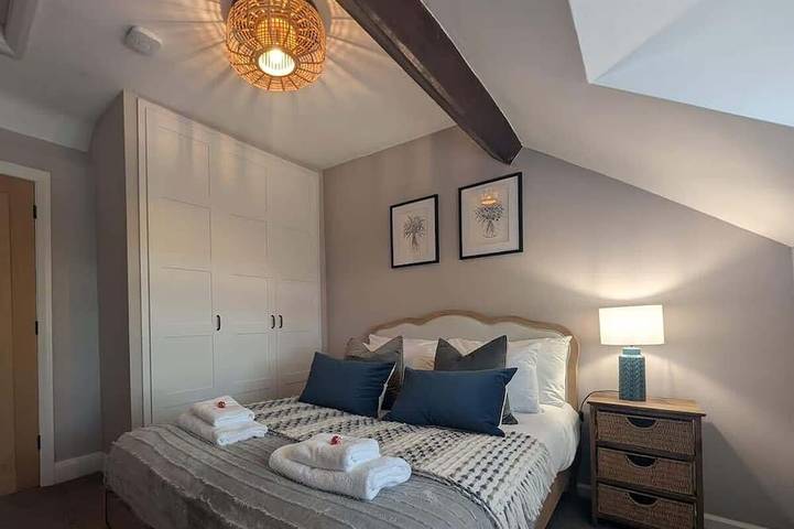 Charming Cottage Near Chester Zoo + Cheshire Oaks in Chester, Cheshire West and Chester