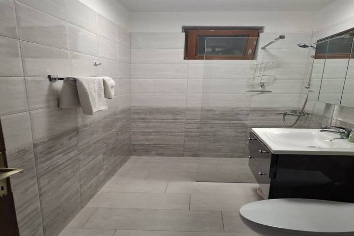 Ganze Wohnung, One bedroom Apartment with Sea View and Balcony in Ston, Dubrovnik-Neretva
