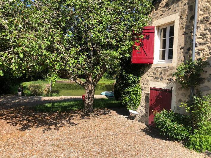Location de vacances pour 2 personnes, avec Terrasse ainsi que Jardin et Vue à Onlay - 4
