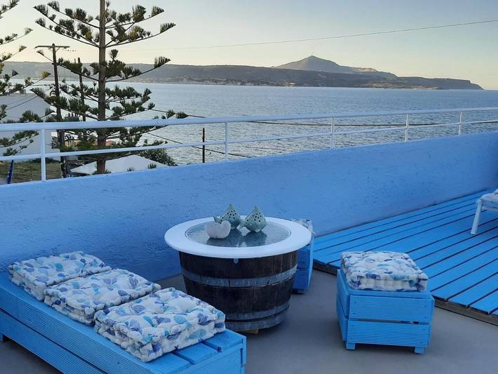 Gîte pour 2 personnes, avec piscine ainsi que jardin et jacuzzi dans Kalyves - 2