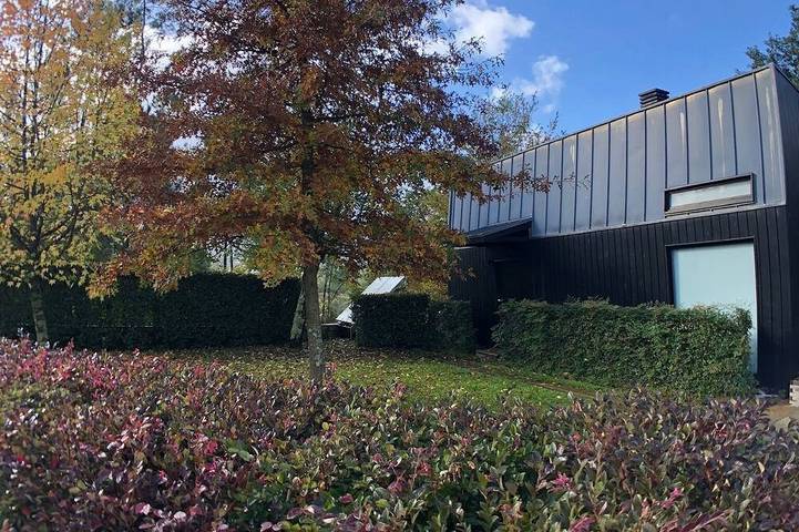 Gîte pour 4 personnes, avec jardin ainsi que balcon et piscine