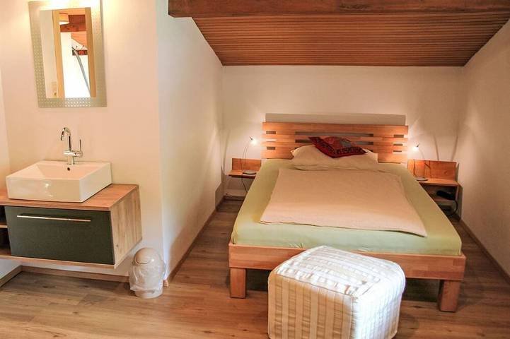 Ferienwohnung für 7 Personen, mit Balkon/Terrasse und Terrasse sowie Garten in Zams - 3